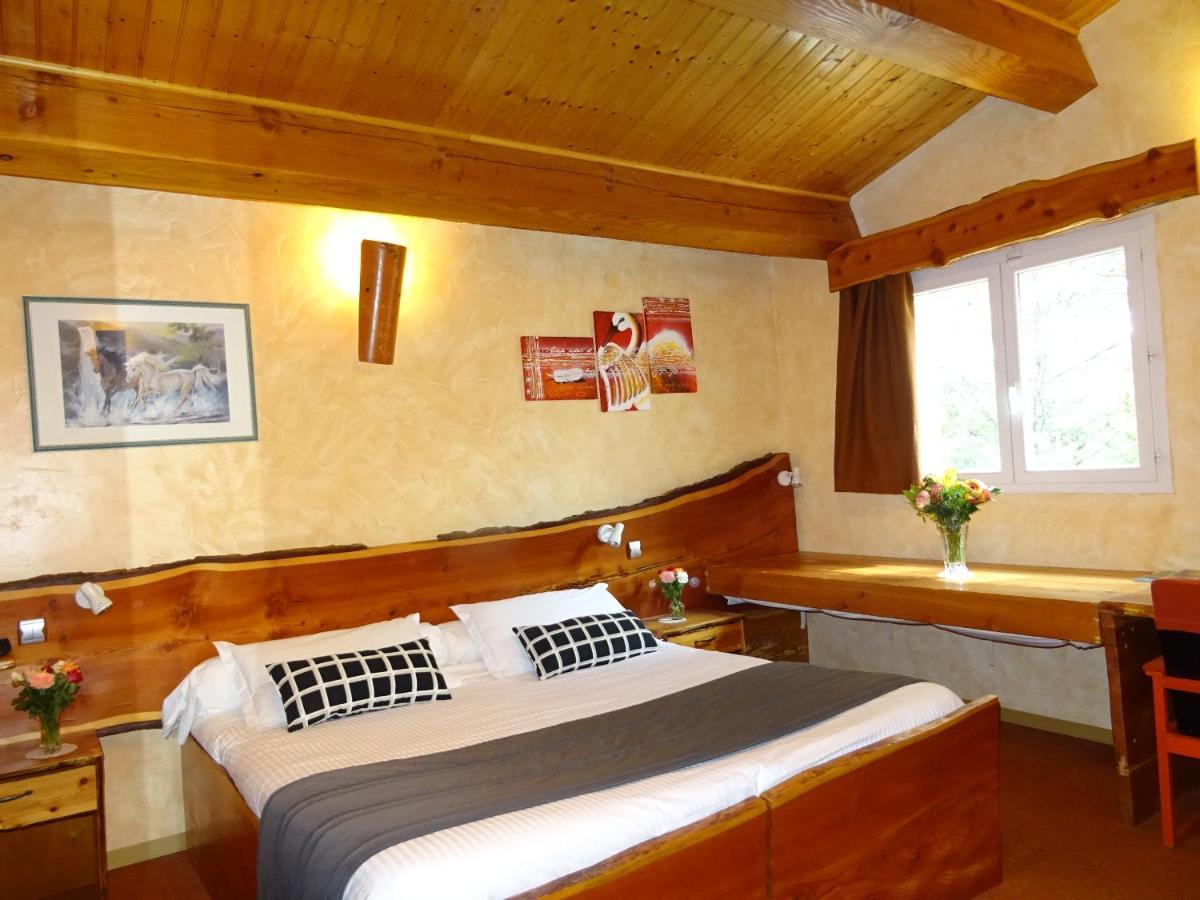 Location Villa Et Studios รอกเกอบรูน-ซูร์-อาร์ฌ็องส์ ภายนอก รูปภาพ