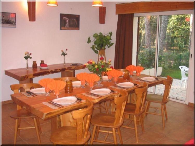 Location Villa Et Studios รอกเกอบรูน-ซูร์-อาร์ฌ็องส์ ภายนอก รูปภาพ
